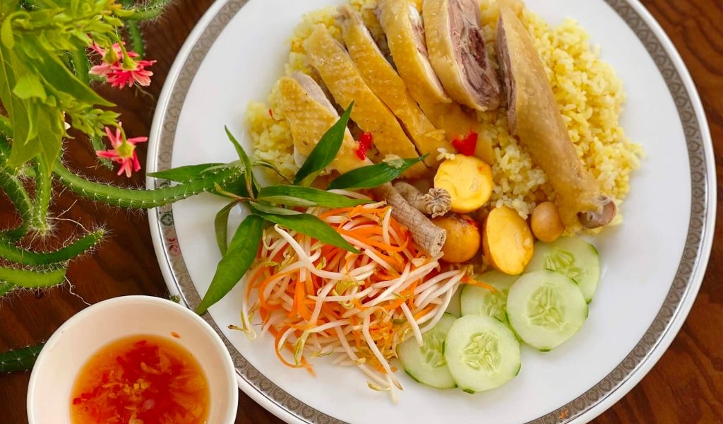Bật mí cách làm cơm gà thơm ngon, đậm đà, chuẩn vị của từng vùng miền khác nhau 4