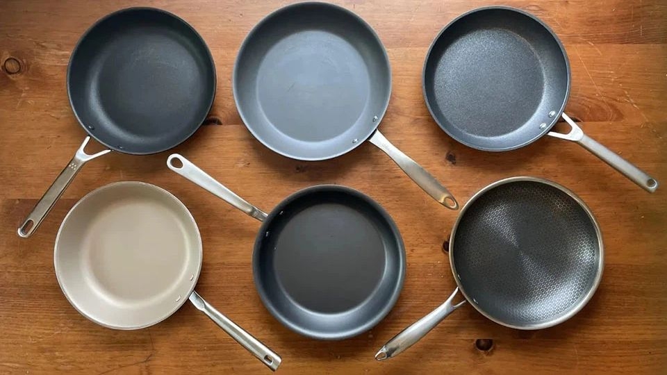 Những mẹo giữ chảo luôn bền đẹp như mới