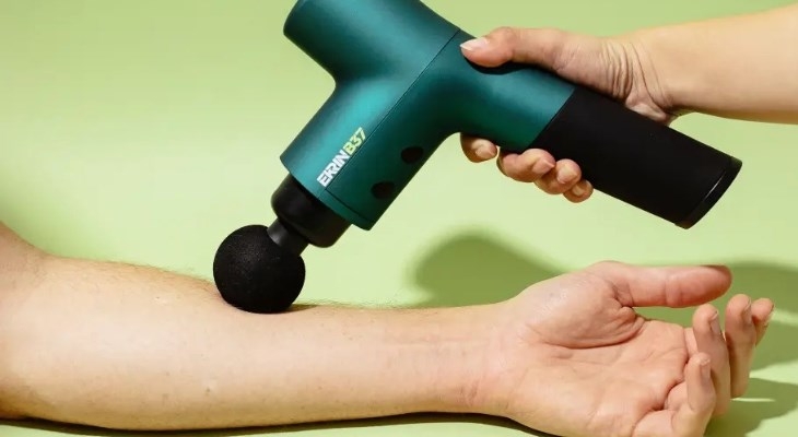 Có nên mua máy massage cầm tay cho người già không và những lợi ích khi sử dụng 4