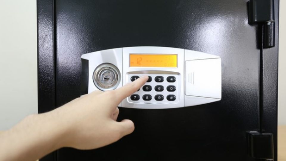 Két sắt có cấu tạo như thế nào?