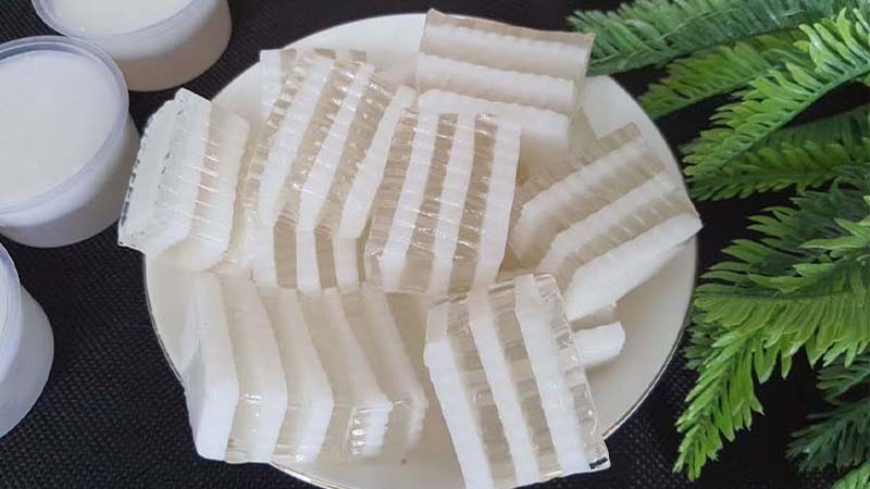 Rau câu dừa thanh mát ngọt lợ phù hợp vào những ngày nắng nóng