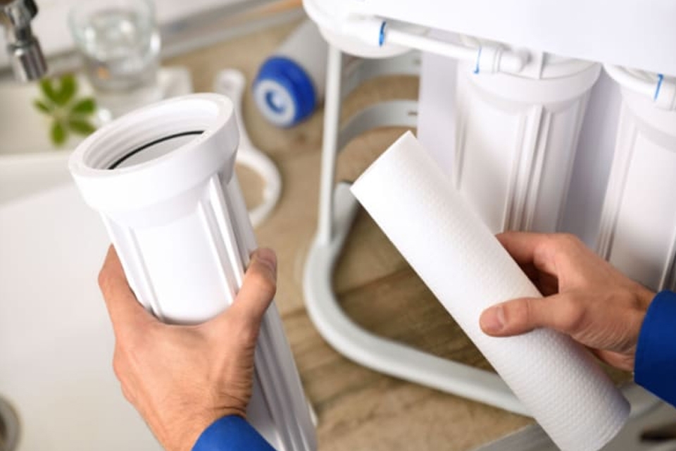 Thay mới lõi lọc.