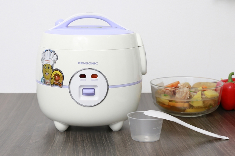 Nồi cơm điện Pensonic có thiết kế đơn giản, tinh tế, đem lại trải nghiệm nấu ăn trọn vẹn