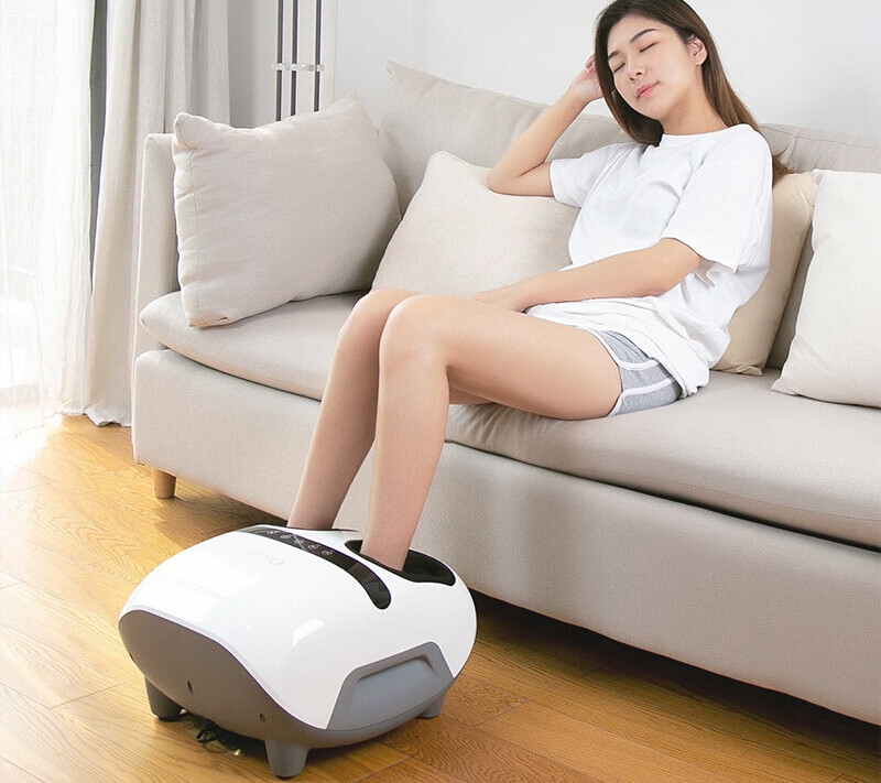 Chọn mua máy massage chân có công suất lớn và nhiều trang bị tiện ích khác