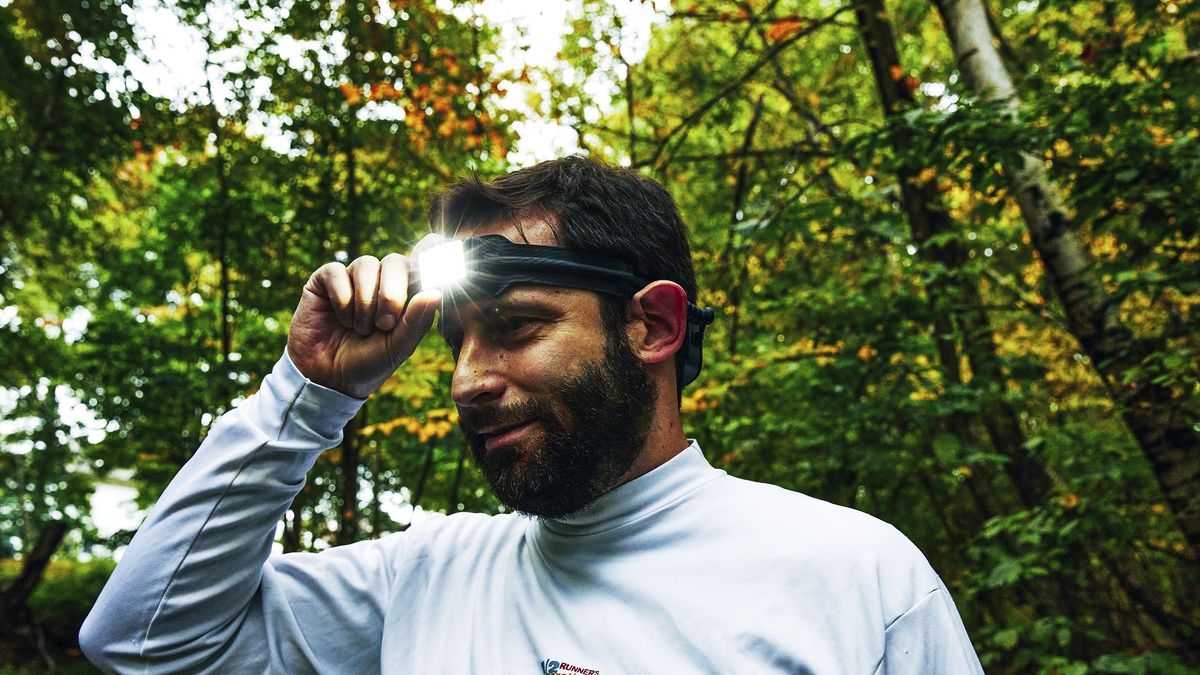 Đèn pin sạc đội đầu là gì 4