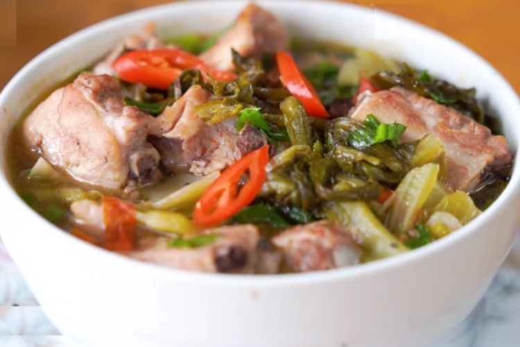 canh dưa chua sườn