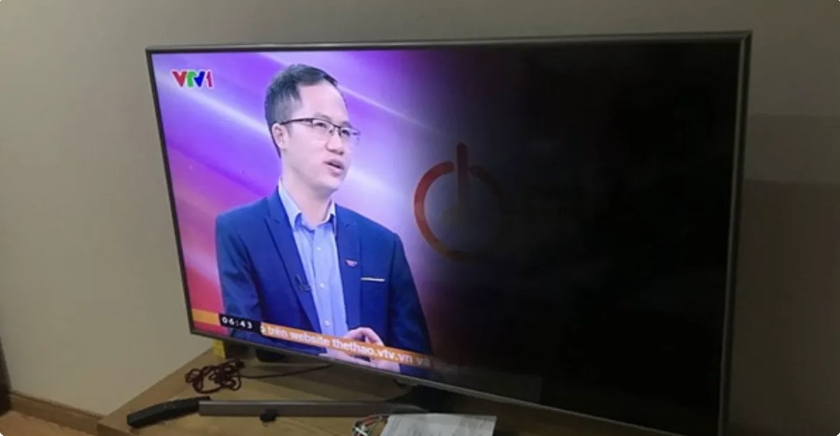 tivi sony bị chia đôi màn hình 1