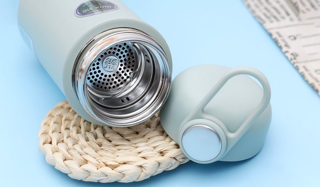 Nên mua bình giữ nhiệt hãng nào? Tiêu chí chọn mua bình chất lượng cao, bền bỉ, an toàn 2