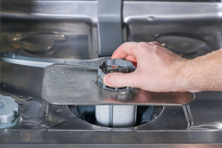 Máy rửa bát bị đọng nước - "bỏ túi" ngay nguyên nhân và cách xử lý&nbsp;- hình 3