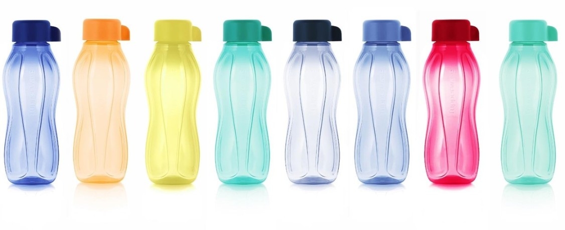 Bình nước Tupperware của nước nào 5