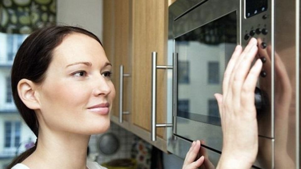 Một số lưu ý cần nắm để sử dụng lò vi sóng an toàn, hiệu quả