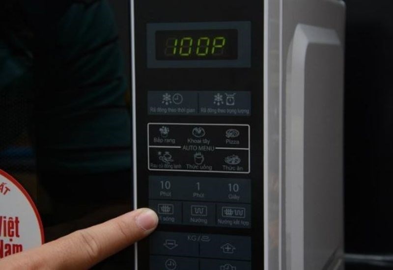 lò vi sóng bị liệt phím bấm 2
