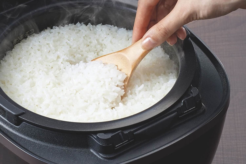 Nồi cơm cao tần - Ảnh 01
