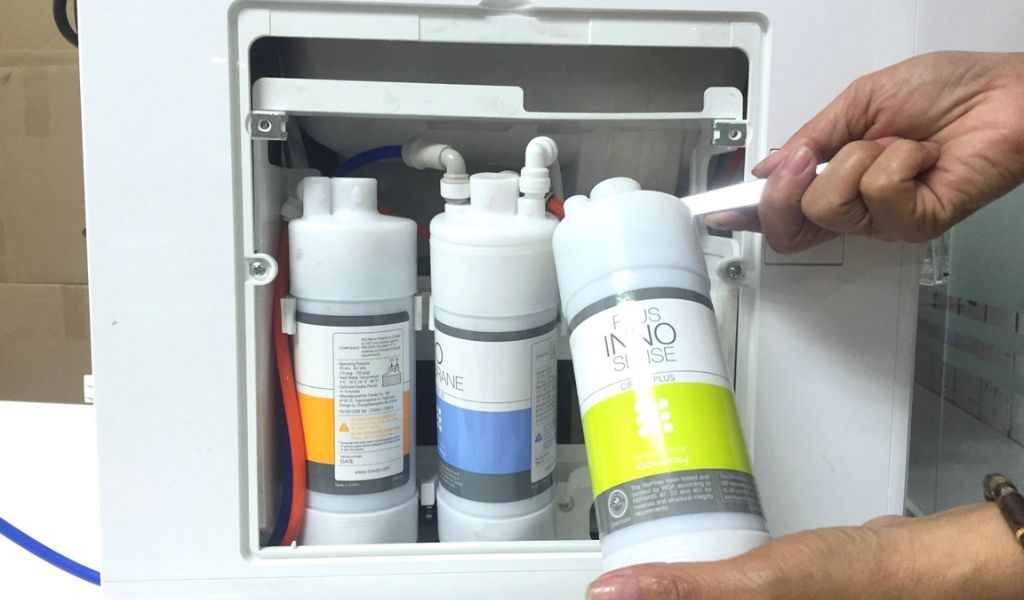 Thay lõi lọc nước có cần xả nước không? Hướng dẫn thay lõi lọc mới đơn giản tại nhà 1