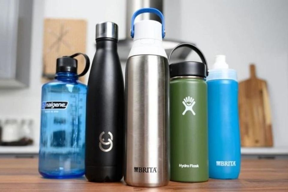 Nên mua bình đựng nước hay bình giữ nhiệt 5