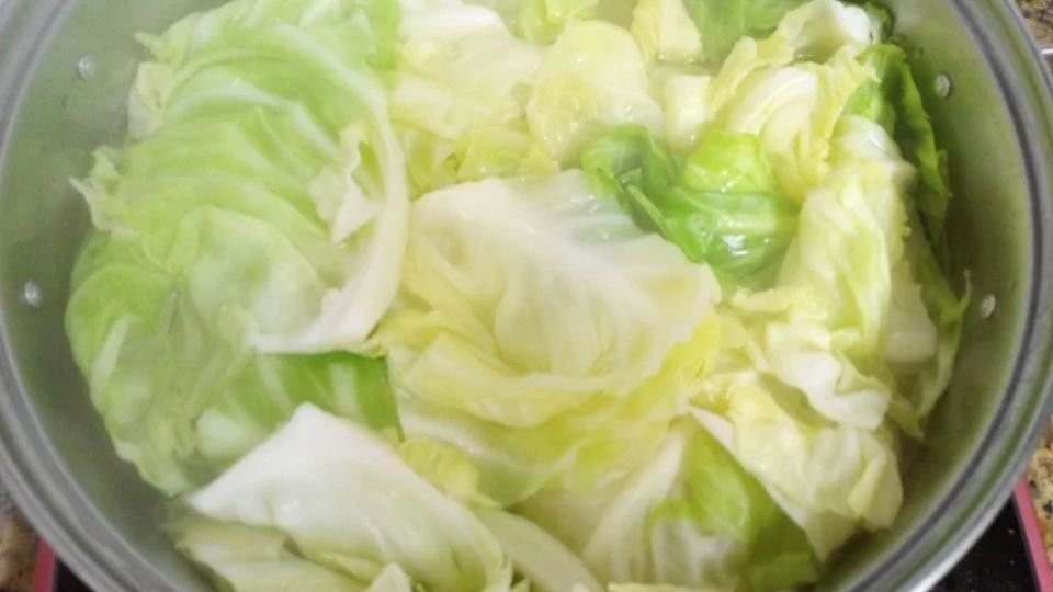 Chế biến món canh bắp cải