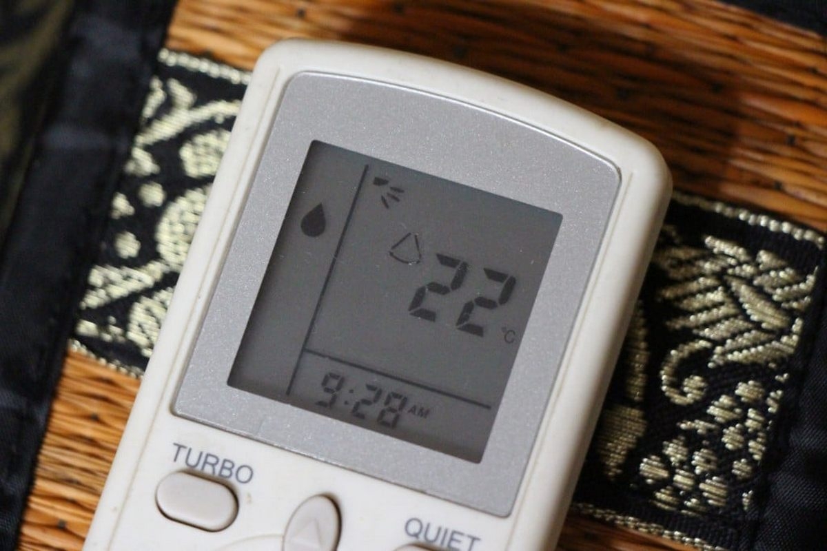 bật máy lạnh ở chế độ nào vào ngày ẩm - hình 1