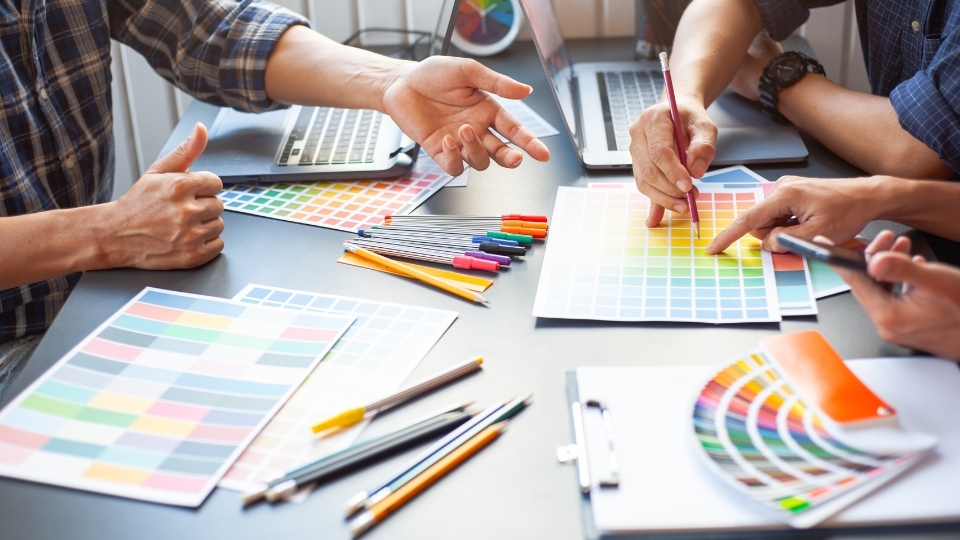 Mức lương và quyền lợi của Designer là gì?