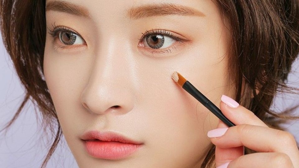 Sử dụng nhiều che khuyết điểm
