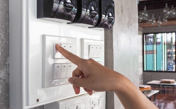 Tìm hiểu nguyên nhân quạt tích điện sạc không vào và cách khắc phục hiệu quả - Hình 4