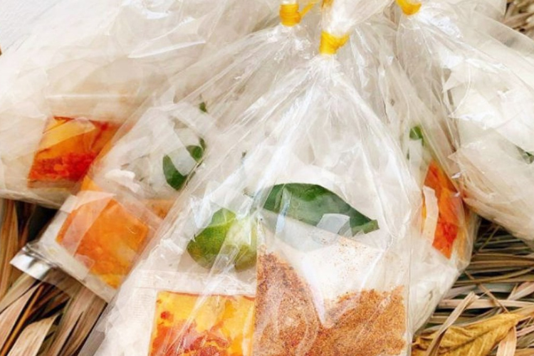 Nên cất bánh tráng phơi sương ở nơi sạch sẽ, khô ráo và tránh gián, chuột, côn trùng