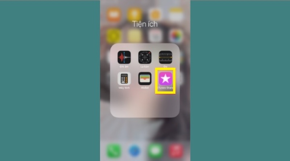 Mở ứng dụng iTunes trên iPhone của mình.