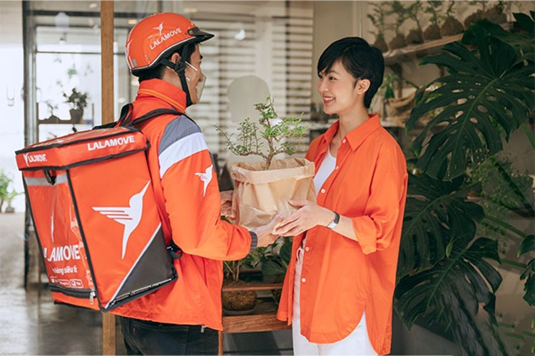 Tổng đài Lalamove 12