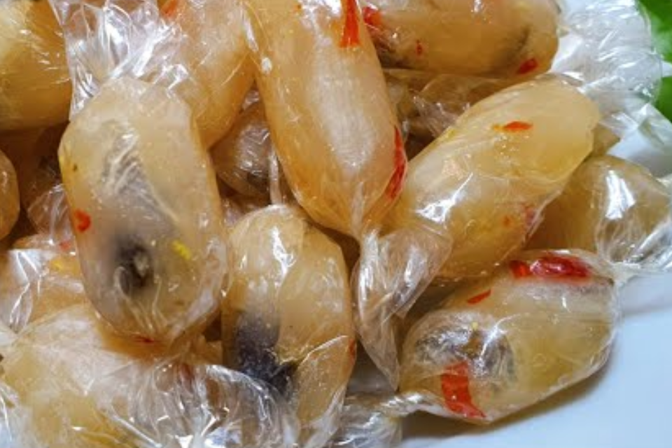 Mứt mãng cầu muối ớt