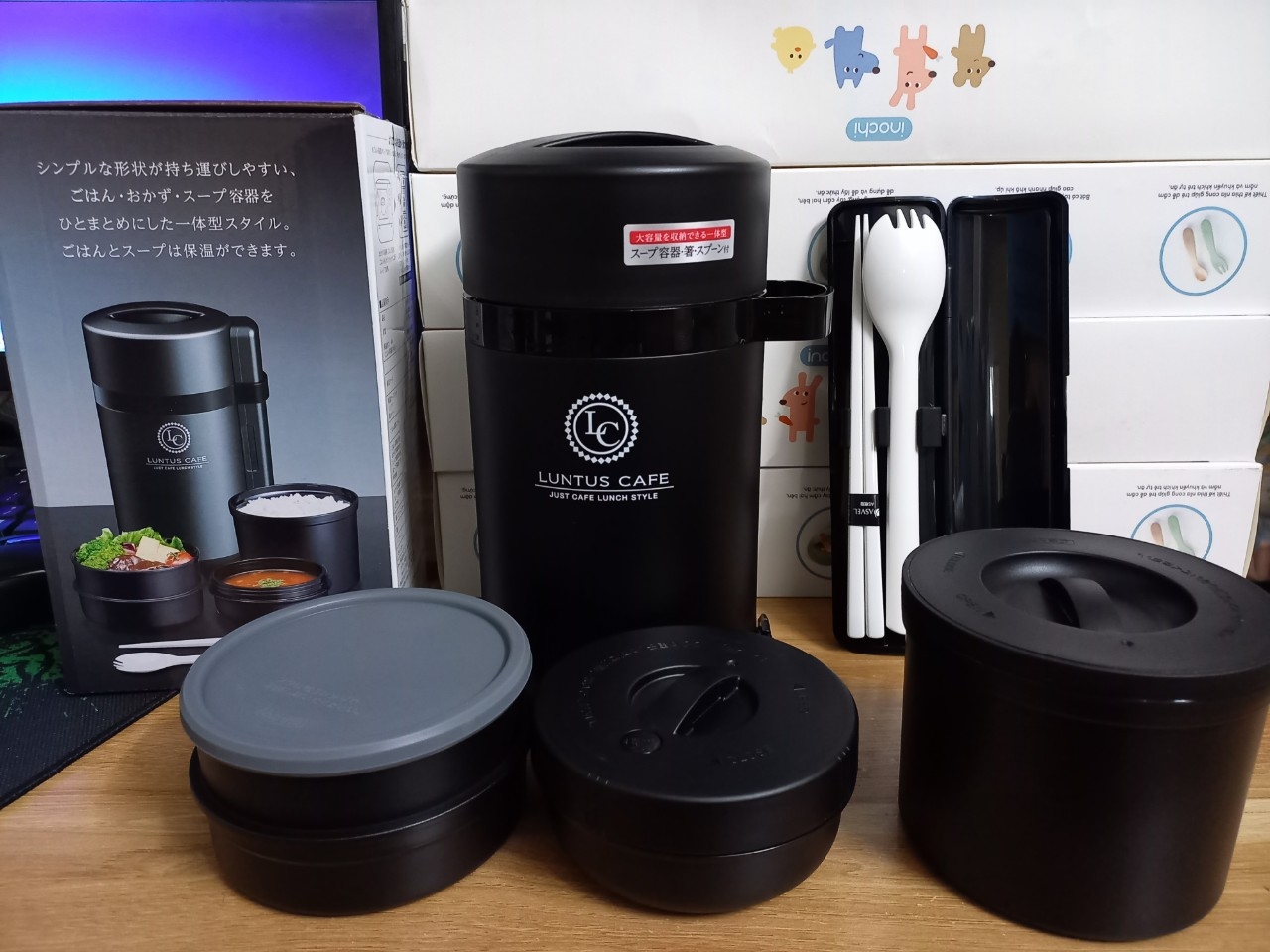 bình đựng thức ăn dân văn phòng 3