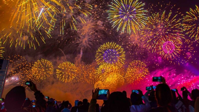 Pháo hoa trong Tết Tây 2024 - hình 8