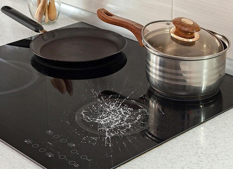 Mặt kính bếp từ khi nào cần thay mới? Khi bị vỡ, nứt lớn