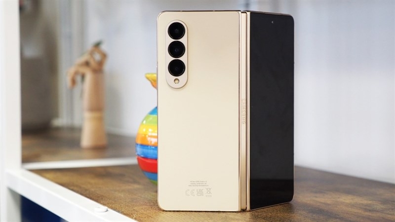 Tết Dương lịch 2024 nên mua điện thoại màu gì 2