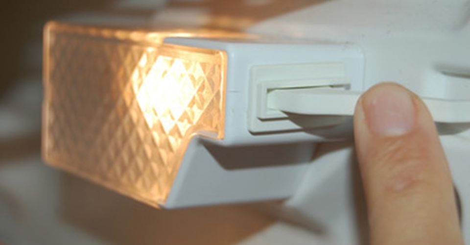 Khắc phục lỗi đèn tủ LG không phát sáng