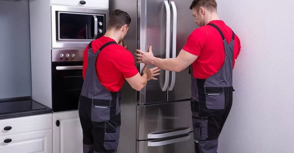 Kiểm tra tủ lạnh thường xuyên nếu quá cũ