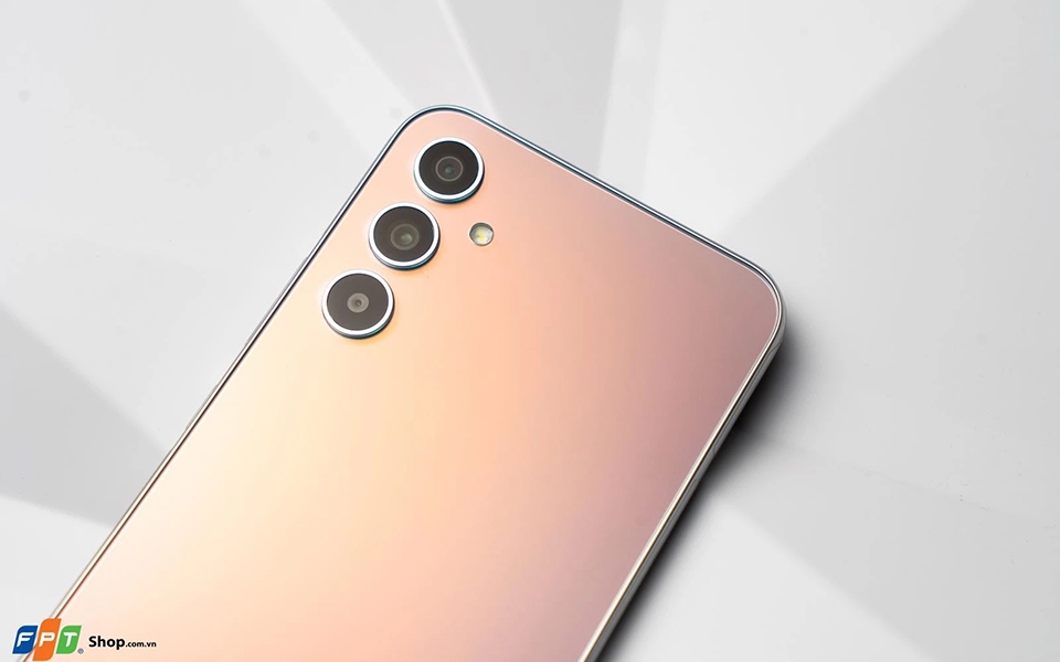 Galaxy A34 có chất lượng camera sắc nét 48 MP