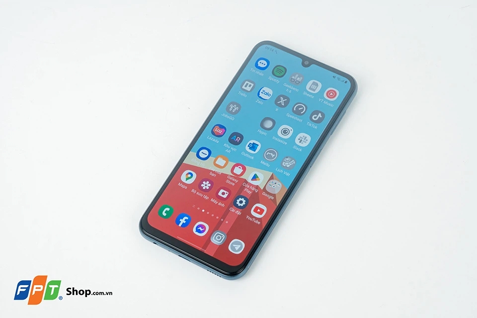 Màn hình AMOLED 6.5 inch sắc nét