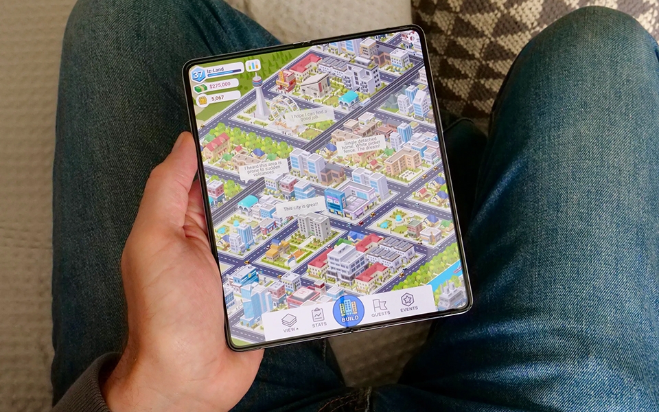 Galaxy Z Fold5 được trang bị màn hình gập sắc nét