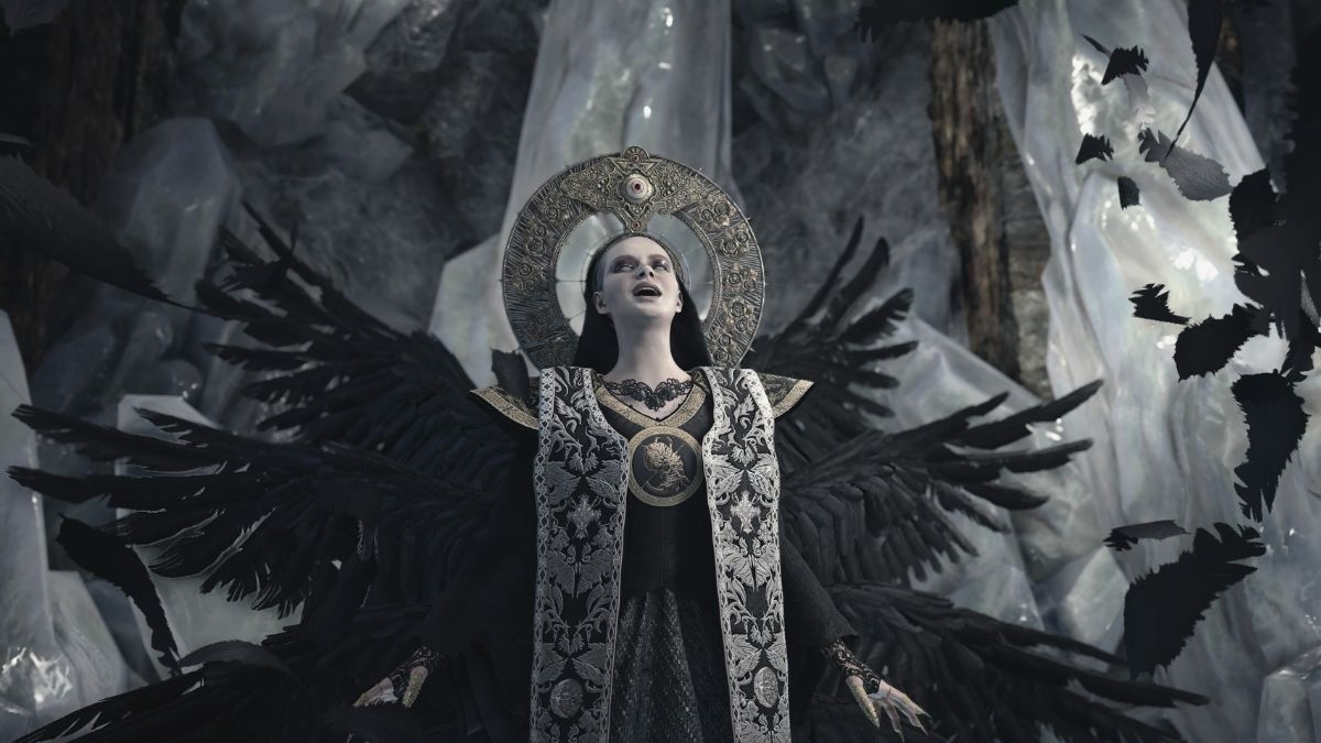 Mẹ Miranda đang âm mưu thực hiện một nghi lễ bí ẩn và tàn ác