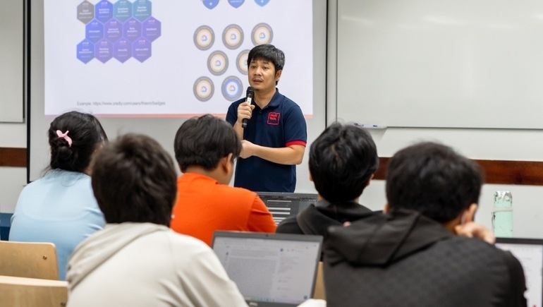 Sinh viên cũng có thể lựa chọn công việc giảng viên ngành công nghệ sinh học