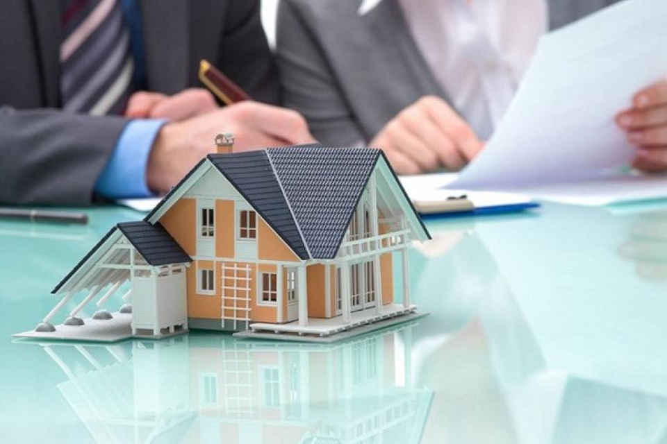 Thuế sử dụng đất.