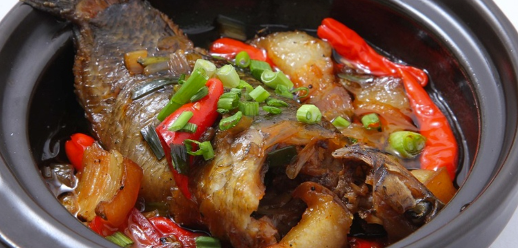 Thành phẩm món cá rô kho tộ