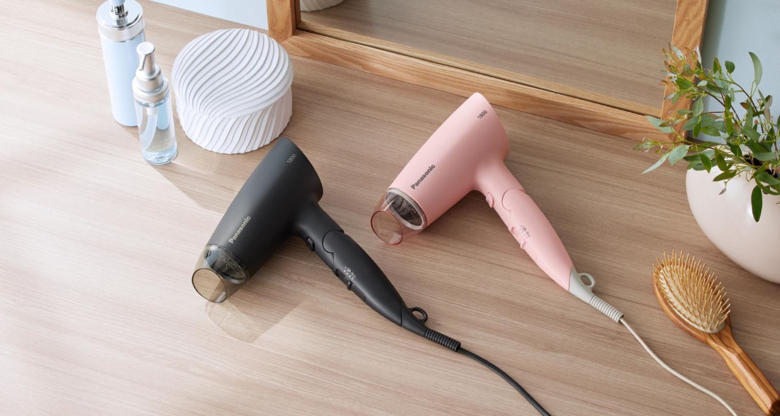 cách tháo máy sấy tóc Panasonic 1