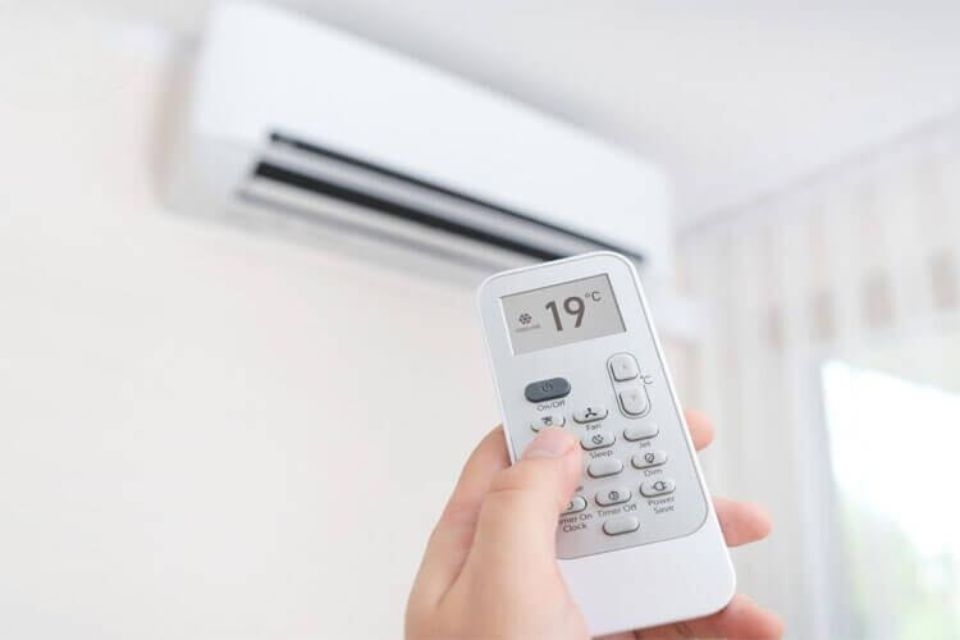 Điều khiển máy lạnh Aqua 5