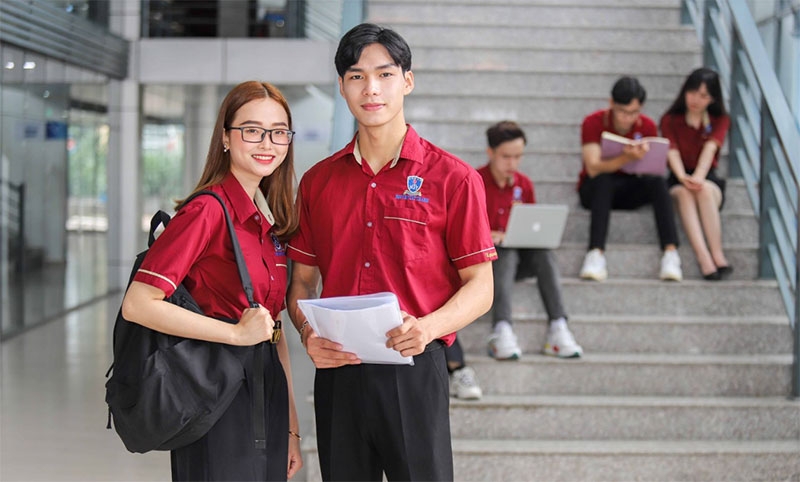 đại học nguyễn tất thành học phí hình 2