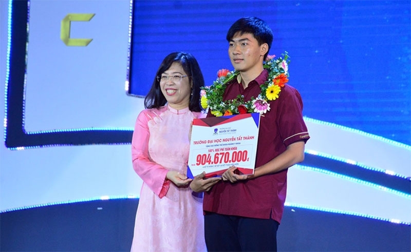 đại học nguyễn tất thành học phí hình 4