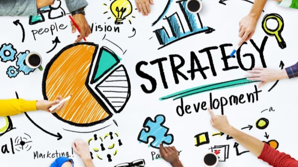 Bước 4: Phát triển chiến lược