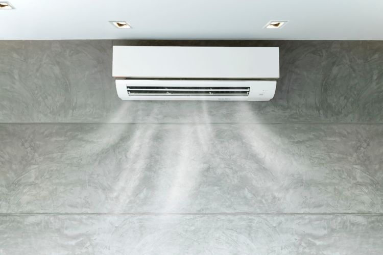 Máy lạnh sẽ tự động khởi động lại sau 3 - 5 phút