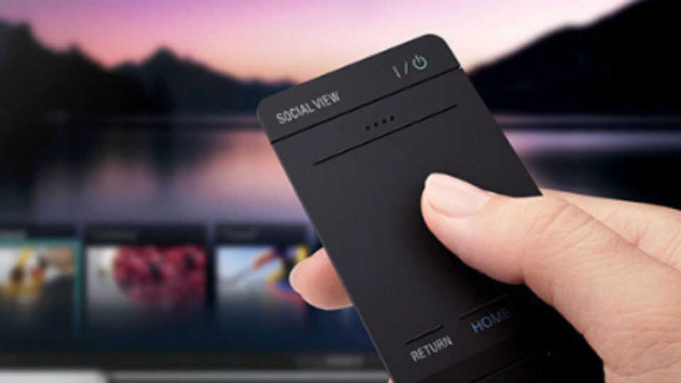 Điều khiển thông minh có thiết kế cao cấp