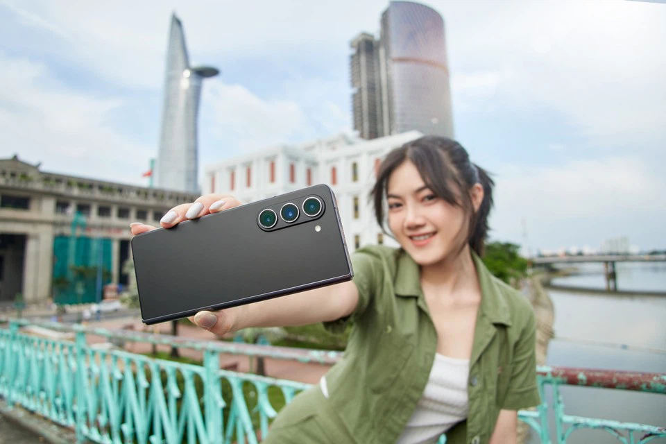 Samsung Galaxy Z Fold5 5G