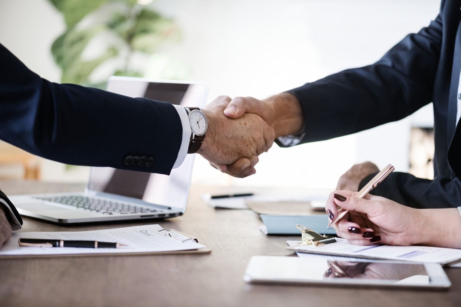 Cách thể hiện điều kiện DDP trên hợp đồng ngoại thương